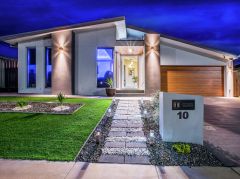 A street record price and the suburbs' best record price in the category