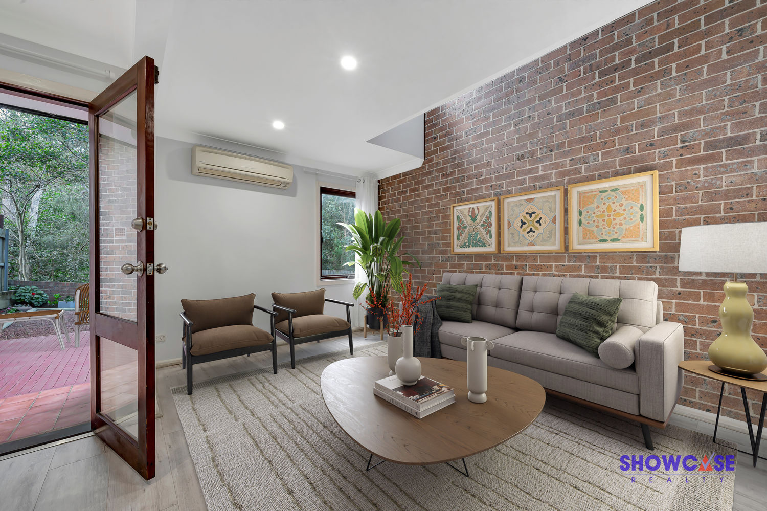 QUIET & CONVENIENT ON OATLANDS BORDER, 167 SQM