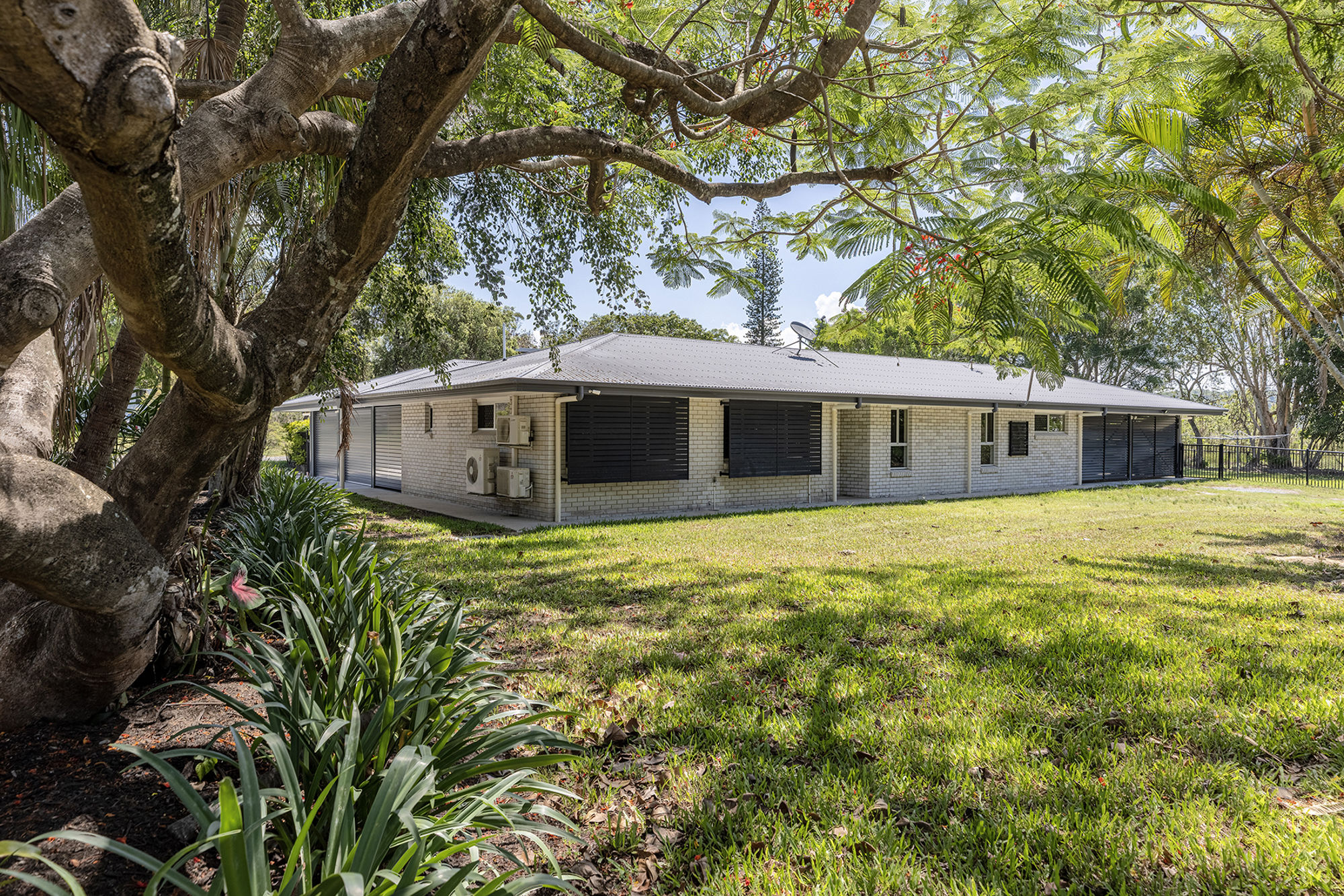 THE ULTIMATE LIFESTYLE & ENTERTAINER