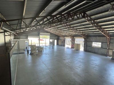 SHED WITH OFFICE - LIGHT INDUSTRY