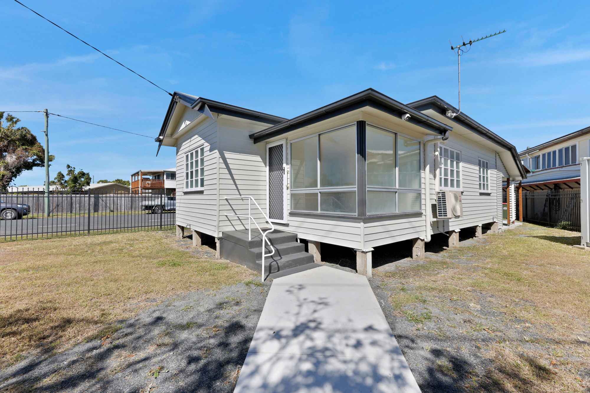 RENOVATED COTTAGE CHARM WITH MODERN COMFORTS & HOME BUSINESS POTENTIAL