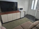 OVERSIZED 1-BED STUDIO WITH SEPARATE LIVING IN PRIME WALK-TO-CBD LOCATION