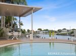 LUXURY CANAL LIVING