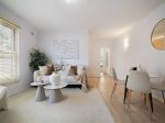 GROUND-FLOOR LIVING, MOMENTS FROM BAY STREET AND THE BEACH