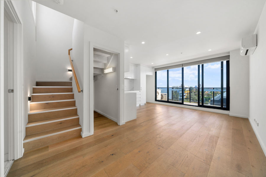 DOUBLE STOREY GEM AT THE COURT HOUSE