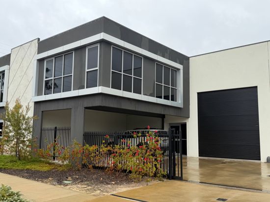 STREET FRONT WAREHOUSE/OFFICE UNIT IN A COMPLEX OF JUST 2 UNITS DIRECTLY OPPOSITE VIBE SERVICE STATION