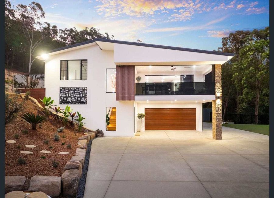 LARGE FAMILY HOME + 2 BED SELF CONTAINED UNIT ON 5,262M