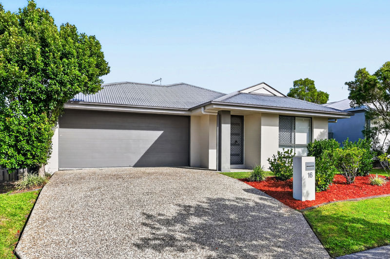 VACANT AND READY TO MOVE INTO