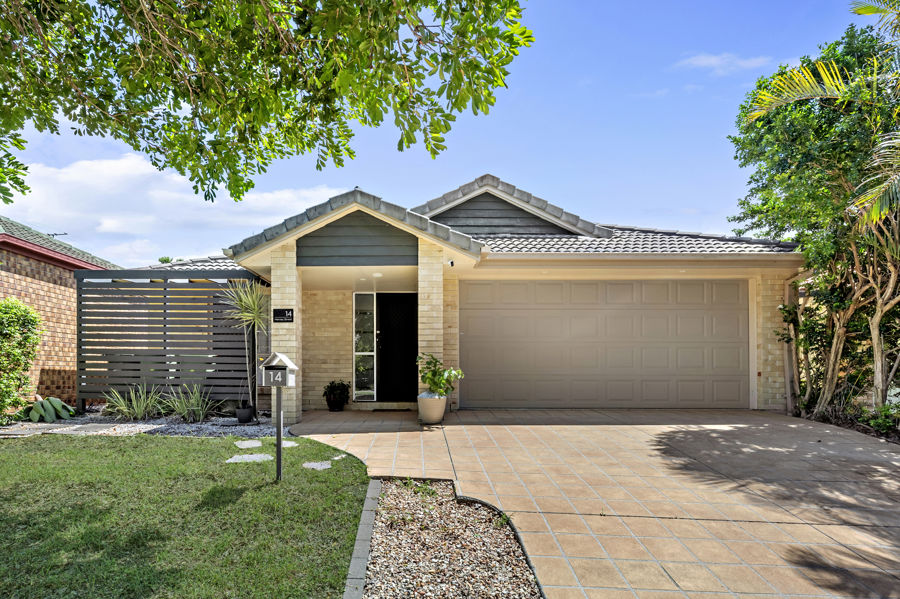 LUXURY UPGRADES AND SPACIOUS LIVING - JUST MOVE IN