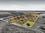 FERTILE 22-ACRE LIFESTYLE PROPERTY WITH CREEK BOUNDARY JUST MINUTES FROM YAMANTO