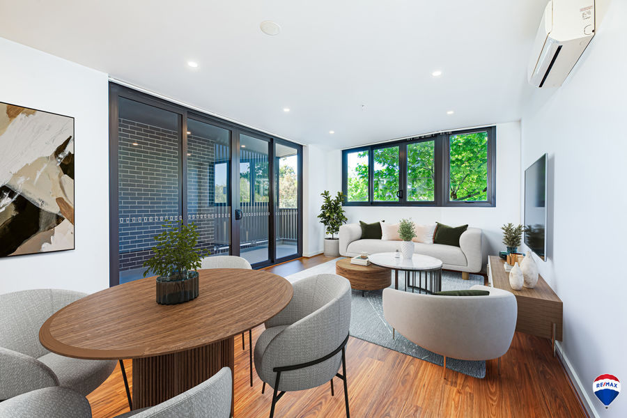 **RARE GROUND FLOOR GEM | READY TO MOVE IN