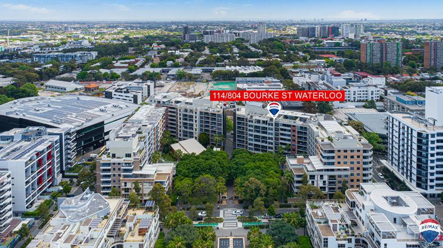 **STYLISH TWO-BEDROOM APARTMENT IN THE HEART OF WATERLOO - EXCELLENT INVESTMENT WITH TENANT IN PLACE