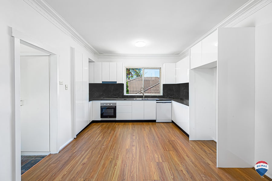 **RENOVATED | JUST MOVE IN