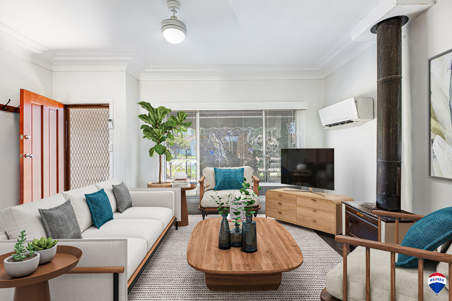 **4-BEDROOM HOME WITH SPACIOUS TEENAGE RETREAT,  PERFECT FOR HOMEOWNERS OR SAVVY INVESTORS