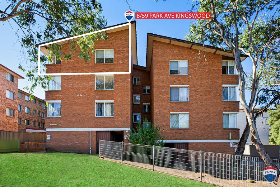 WALKING DISTANCE TO KINGSWOOD TRAIN STATION. PERFECT FOR FIRST HOME BUYERS OR ASTUTE INVESTORS.