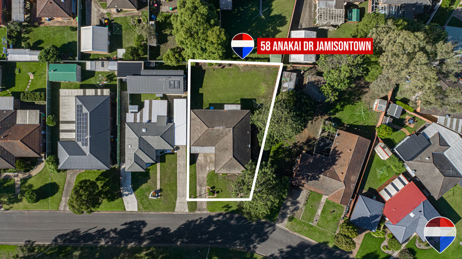 **SPACIOUS FAMILY HOME ON 722.8 SQUARE METRE BLOCK WITH DEVELOPMENT POTENTIAL (S.T.C.A.)