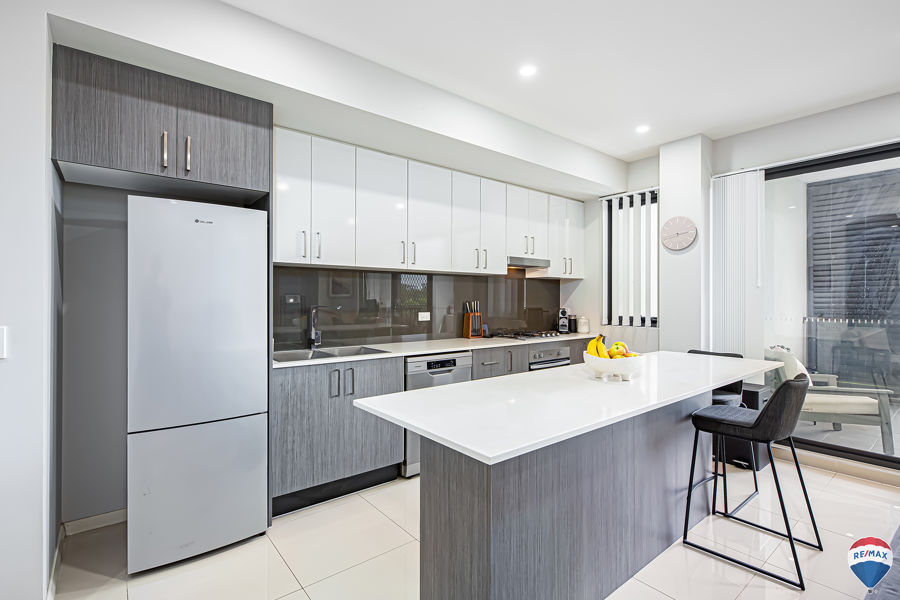JUST LISTED | 530PW SPACIOUS 1-BEDROOM APARTMENT