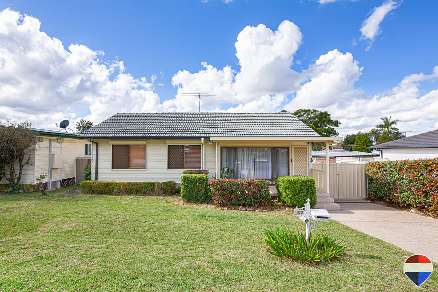 **SPACIOUS FAMILY HOME ON 696SQM WITH DUPLEX POTENTIAL (STCA) - IDEAL FOR INVESTORS & GROWING FAMILIES