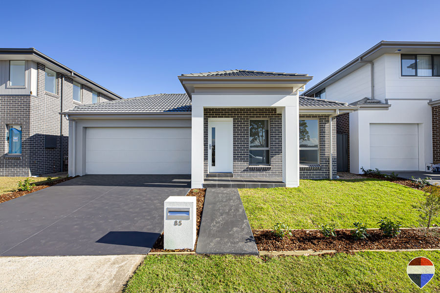 **BRAND NEW FAMILY HOME IN PRIME JORDAN SPRINGS LOCATION
