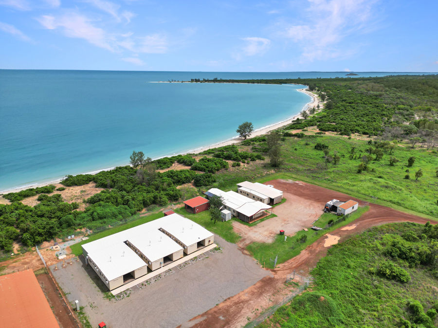 WALLABY BEACH ACCOMMODATION