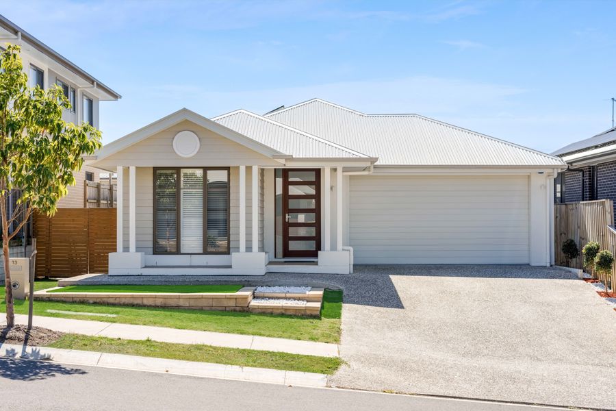 LOOKING FOR YOUR NEXT FAMILY HOME? LOOK NO FURTHER