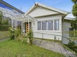 CHARMING MOONAH HOME WITH SCENIC VIEWS