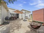 SPACE FOR THE WHOLE FAMILY, LOCATED OPPOSITE EAST SHELLY BEACH