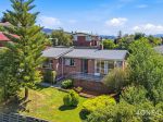 CLASSIC FAMILY LIVING WITH MOUNTAIN VIEWS