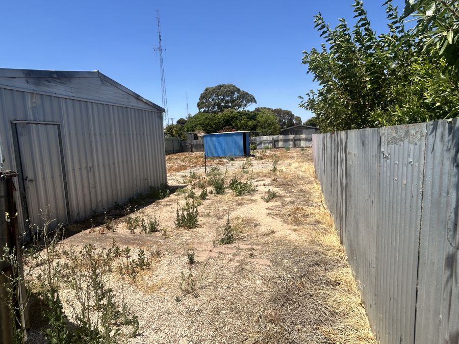 COURTYARD BLOCK IN SOUGHT-AFTER WALLAROO