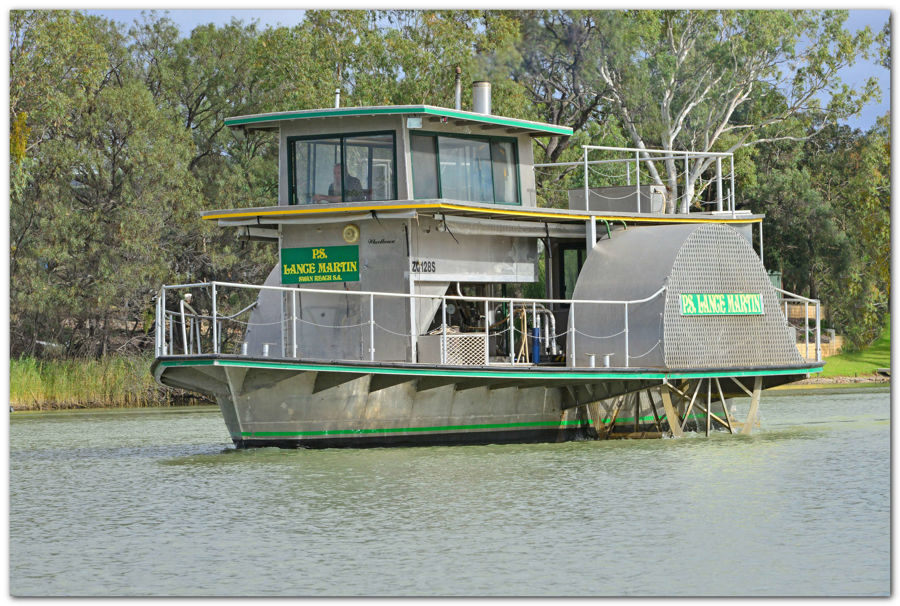 ALUMINIUM STEAM POWERED PADDLE WHEELER