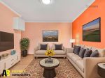 FIRST FLOOR GEM: MODERN 2-BEDROOM UNIT NEAR HARRIS PARK STATION