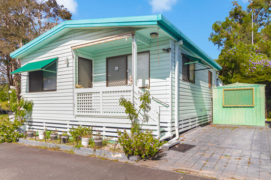 AFFORDABLE PARK HOME LIVING - CENTRAL LOCATION