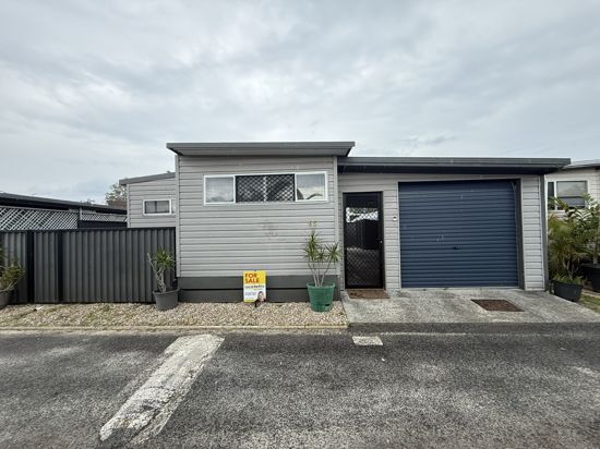 PRIVATE & SPACIOUS - CONVENIENT LOCATION