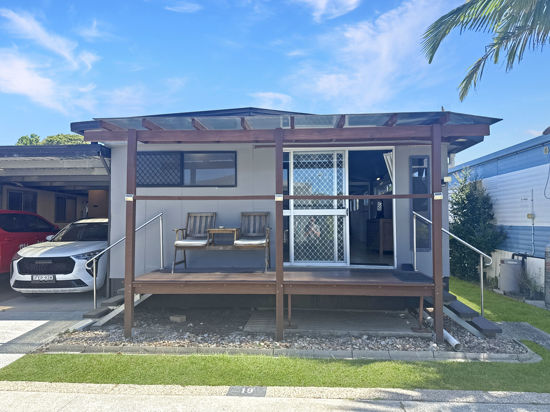 ENORMOUS 1 BEDROOM RENOVATED CABIN - ROOM FOR 2ND BEDROOM