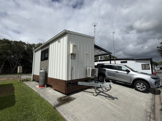 OPEN PLAN SELF CONTAINED STUDIO - PET FRIENDLY