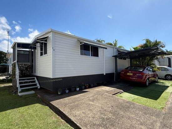 LIKE-NEW HOME IN HOMESTEAD PARK - SCENIC TWEED RIVER LIVING