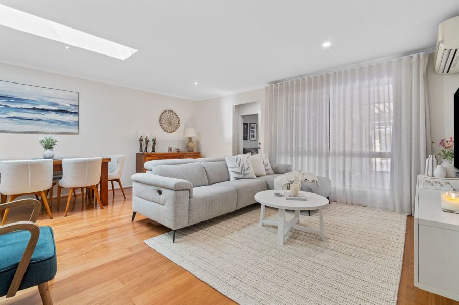 SOPHISTICATED SINGLE-LEVEL LIVING, RENOVATED TO PERFECTION