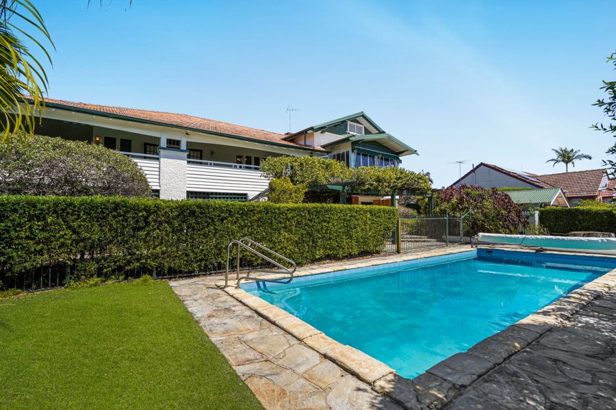 LANDMARK FAMILY HOME ON 1,654SQM CORNER BLOCK