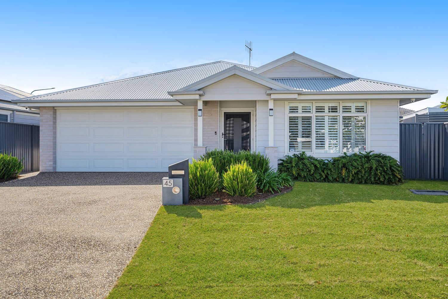 STYLISH, SOPHISTICATED & EXCEPTIONALLY LOW-MAINTENANCE
