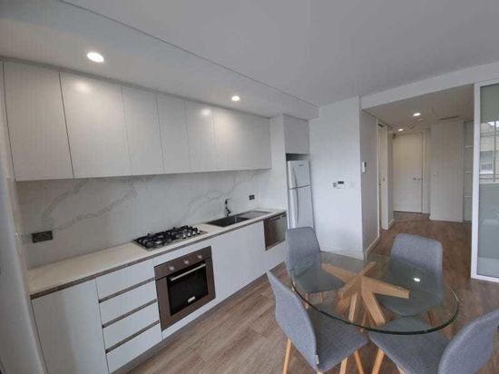 SPACIOUS 52 M2 STUDIO WITH STORAGE.