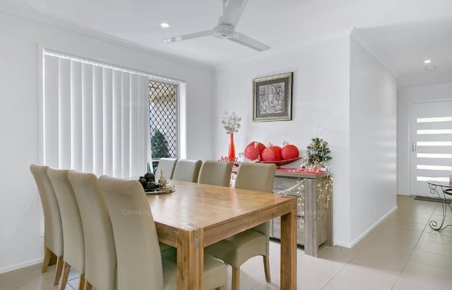 DELUXE 3 BEDROOM 2 BATHROOM 2 GARAGE  FAMILY HOME IN REDBANK PLAINS