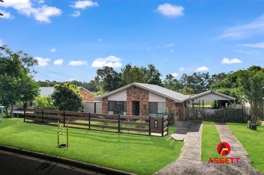WOW !!! 703 M2 BLOCK ... WELL POSITIONED 4 + STUDY FAMILY HOME  CLOSE TO ALL AMENITIES IN REDBANK PLAINS