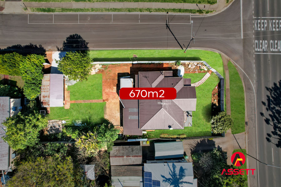 CORNER ALLOTMENT WITH STYLISH BRICKWORK-A STANDOUT OPPORTUNITY WITH COMMERCIAL POTENTIAL