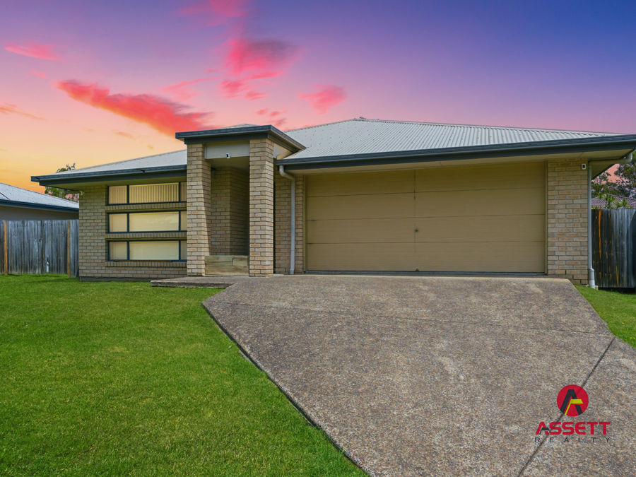 LARGE BRICK 4 BED HOME ON 640 + M2 , TWO LIVING AREAS & SIDE ACCESS IN BOOMING REDBANK PLAINS !