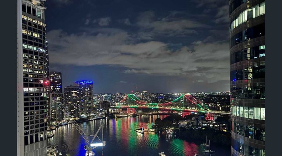 GORGEOUS CBD APARTMENT IN THE HEART OF BRISBANE!! ROI SECURE!