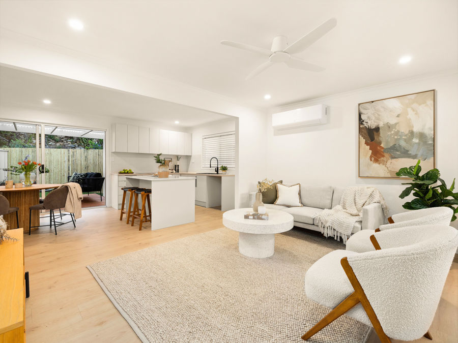 ELEGANTLY RENOVATED 3 BED FAMILY HOME ON LARGE 753 M2 & SIDE ACCESS & IN SOUGHT AFTER BELLBIRD PARK