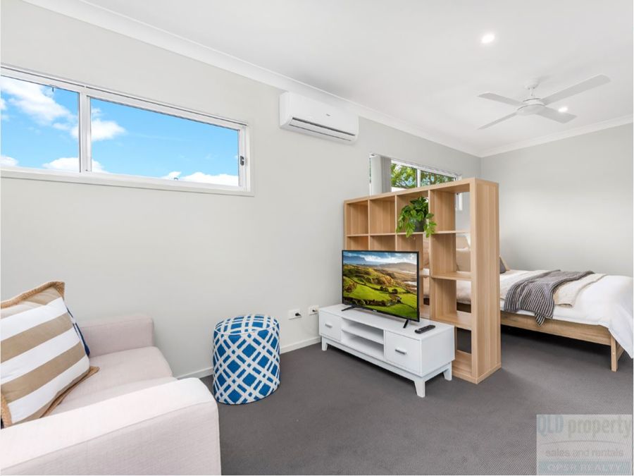 BEAUTIFUL FULLY FURNISHED STUDIO