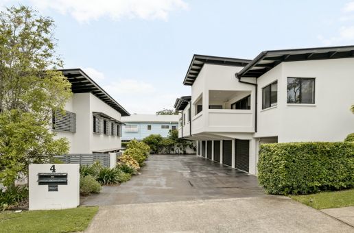 SPECIAL TOOWONG APARTMENT