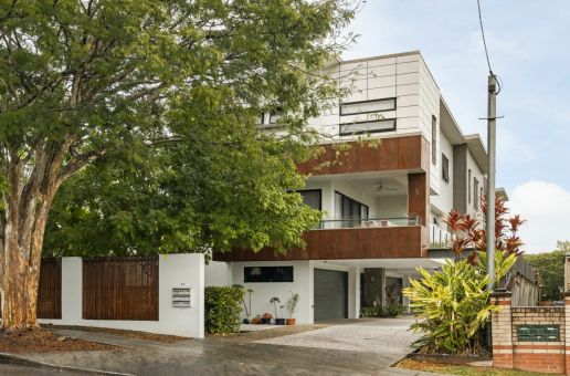 EXCLUSIVE BOUTIQUE TOWNHOME