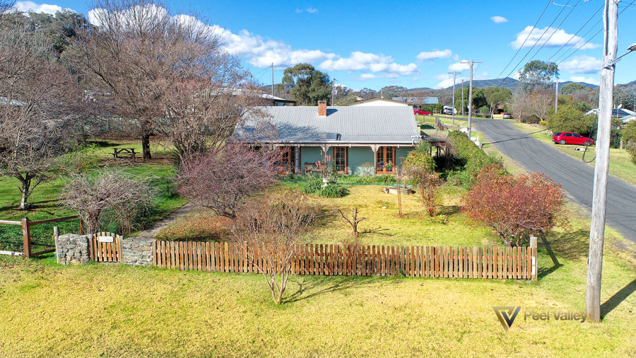 10 GILL STREET NUNDLE, THE COSY COTTAGE AWAITS YOU!!